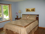 Master suite queen bedroom